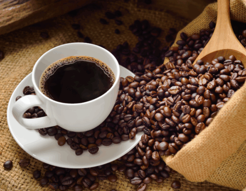 Est-ce que le café hydrate ?